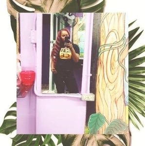 Meet your Posher, Leesy